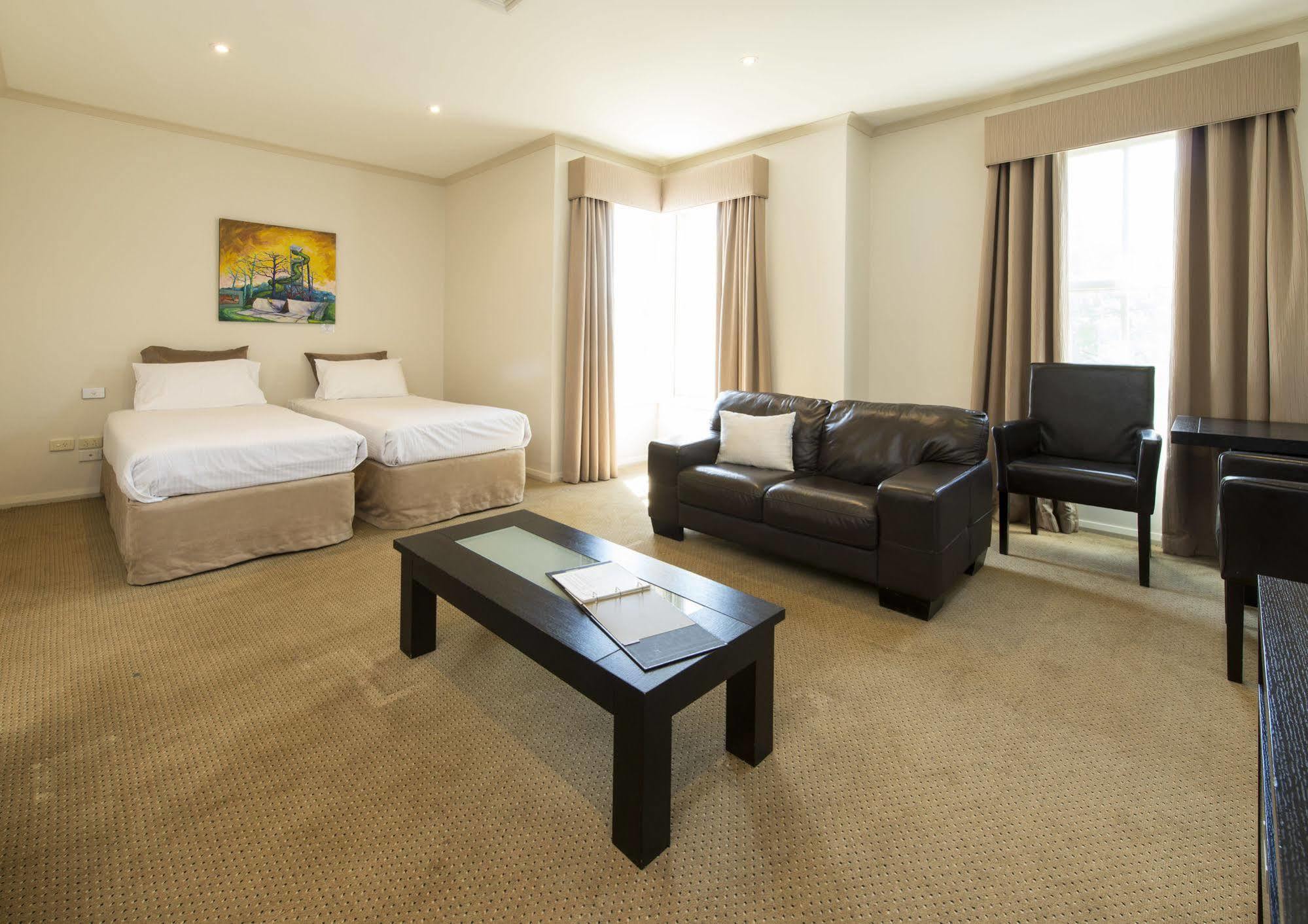 Beau Monde International Hotel Doncaster East Exterior foto